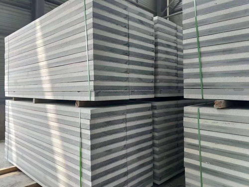 生產(chǎn)廠家現(xiàn)澆筑免拆保溫一體化外墻一體板鵬達(dá)化工建材